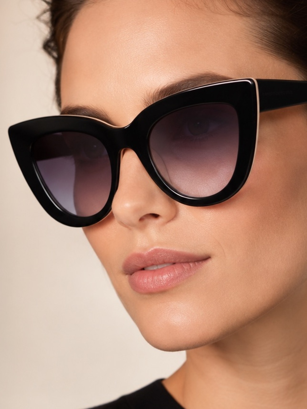 Women's Black Cat-Eye Sunglasses with Nude Inner Frame 8015-06